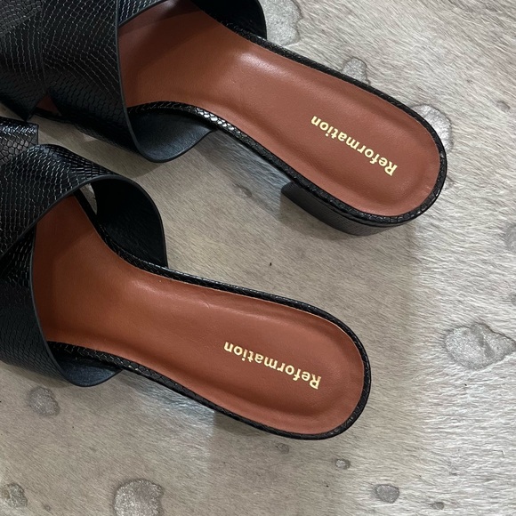 Reformation Sandals - Picture 2 of 4